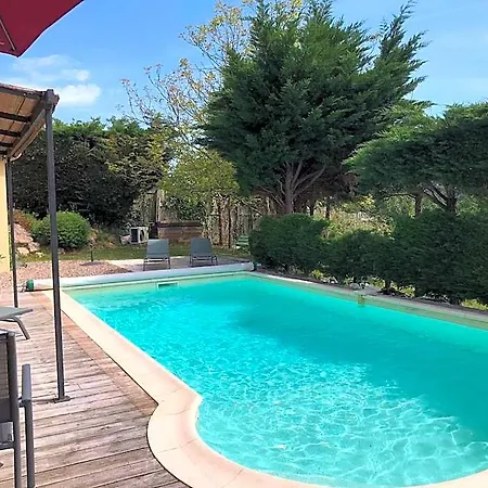 Les Mas Du Peintre Bed & Breakfast 4*
