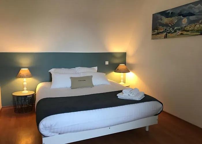 Les Mas Du Peintre Сарла-ла-Канеда